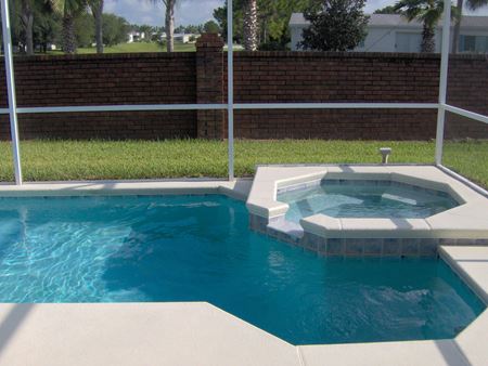 Pool Deck Cleaning In Daphne, AL: Non-Slip, Mildew-Free Surfaces Before Summer
